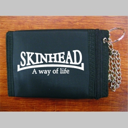 Skinhead a Way of Life pevná čierna textilná peňaženka s retiazkou a karabínkou, tlačené logo